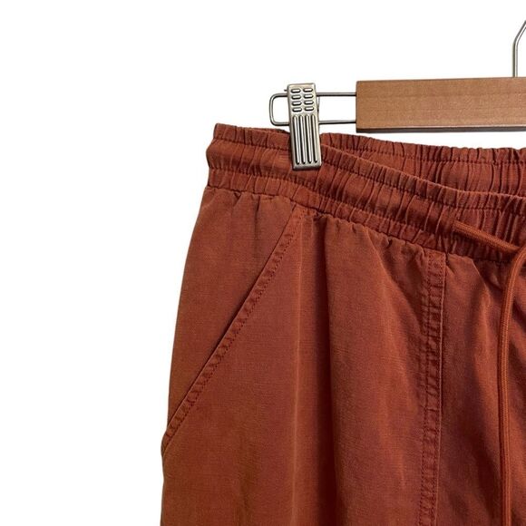 7 For All Mankind Cargo Pocket Joggers Rust MED NWT - Picture 4 of 8